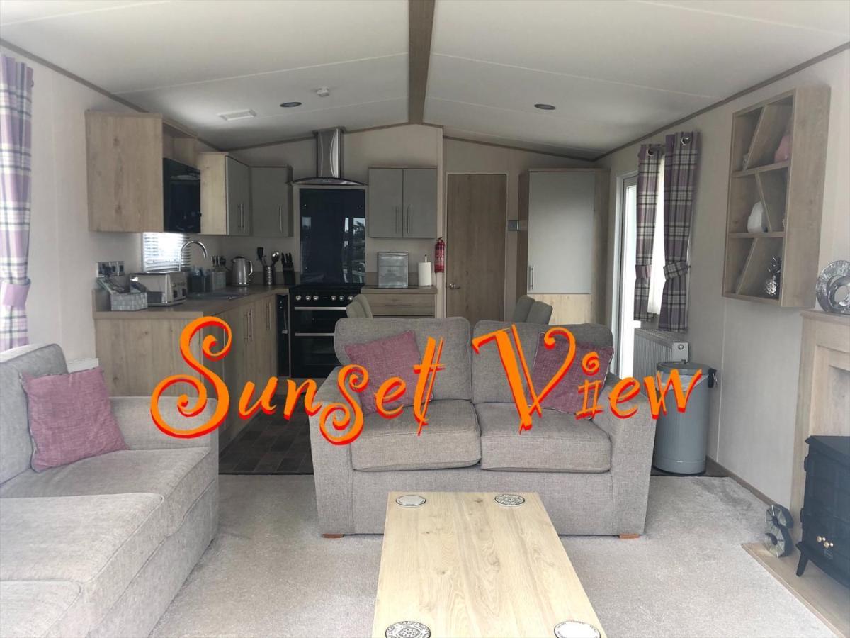 Tattershall Lakes Sunset View Caravan Lakeside, Hot Tub, Garden, Private Fishing Peg & Wifi Villa Exterior photo