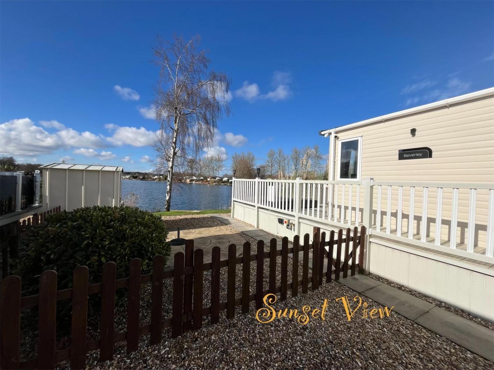 Tattershall Lakes Sunset View Caravan Lakeside, Hot Tub, Garden, Private Fishing Peg & Wifi Exterior photo